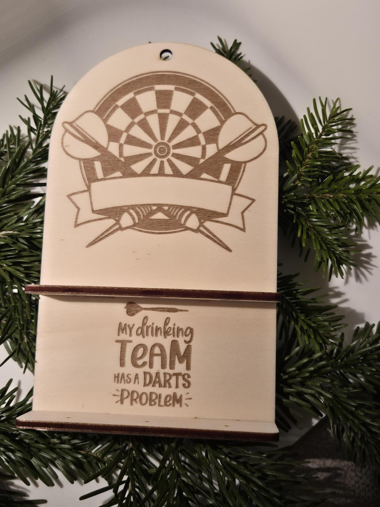 Personalisierbare Dart Halterung | Halter für 3 Darts | Ideales Geschenk unter Freunden / Männer Geschenk