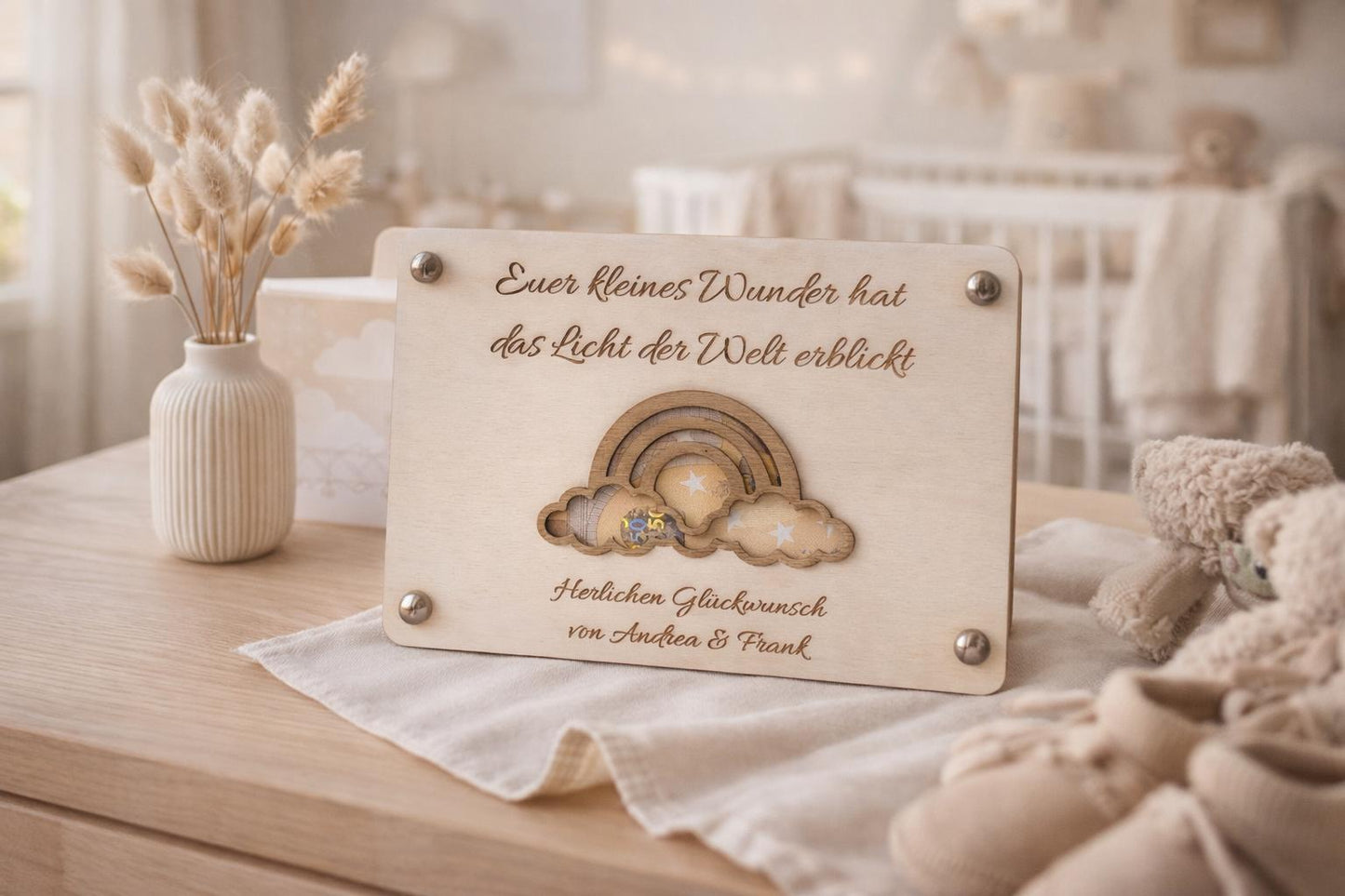Geldgeschenk Geburt Personalisiert | Baby Holzkarte Regenbogen | Geschenk zur Geburt & Babyparty | Geldverpackung Gravur inkl. Klammern