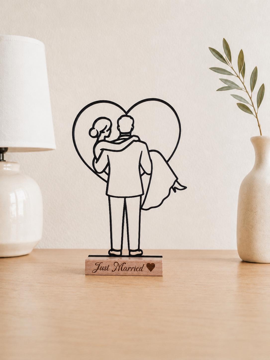 Hochzeitsgeschenk personalisiert mit Gravur | Brautpaar Deko Aufsteller aus Holz & 3D Druck | Just Married Geschenk zur Hochzeit