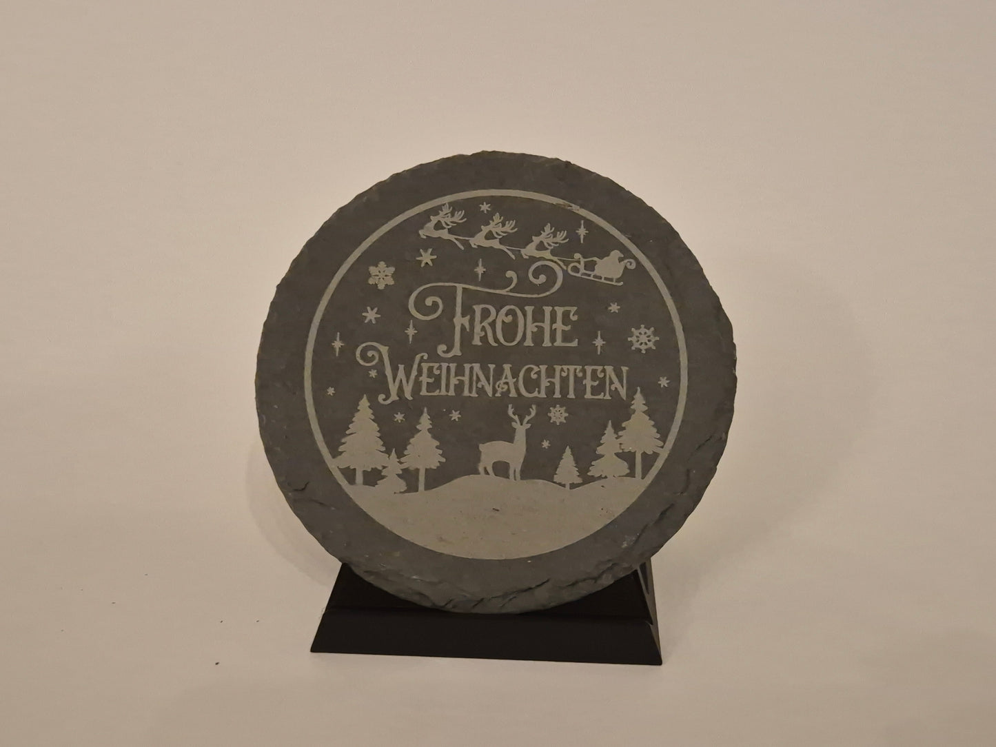 6x Schiefer-Untersetzer mit Weihnachtsmotiv – 6er Set inkl. Ständer - Frohe Weihnachten